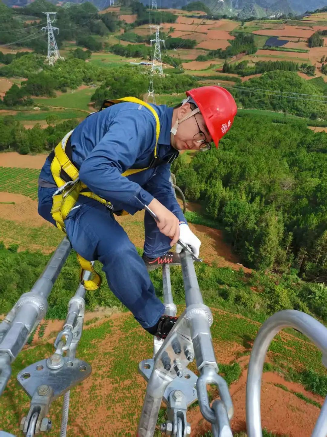 毕业入职电网！8年，他从基层干到副总监！ 第 5 张