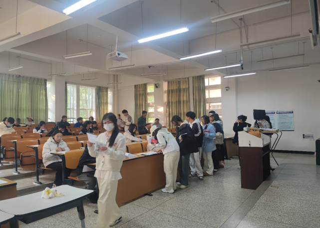 屏幕截图 2025-03-25 230514.png