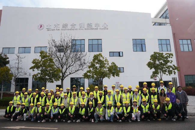 屏幕截图 2025-12-22 195028.png