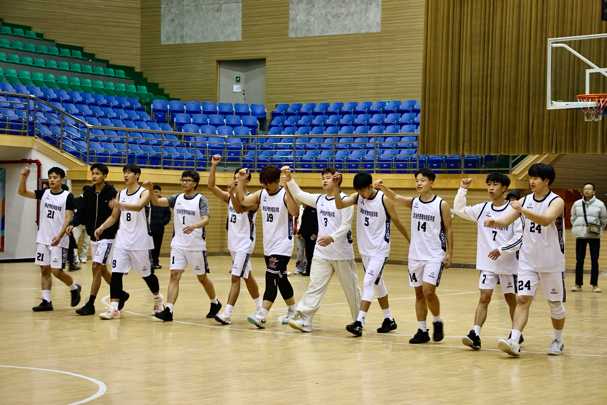 热血逐梦,赛场争锋——云南经济管理学院医学院篮球赛半决赛战报 第 1 张 热血逐梦,赛场争锋——云南经济管理学院医学院篮球赛半决赛战报 第 1 张