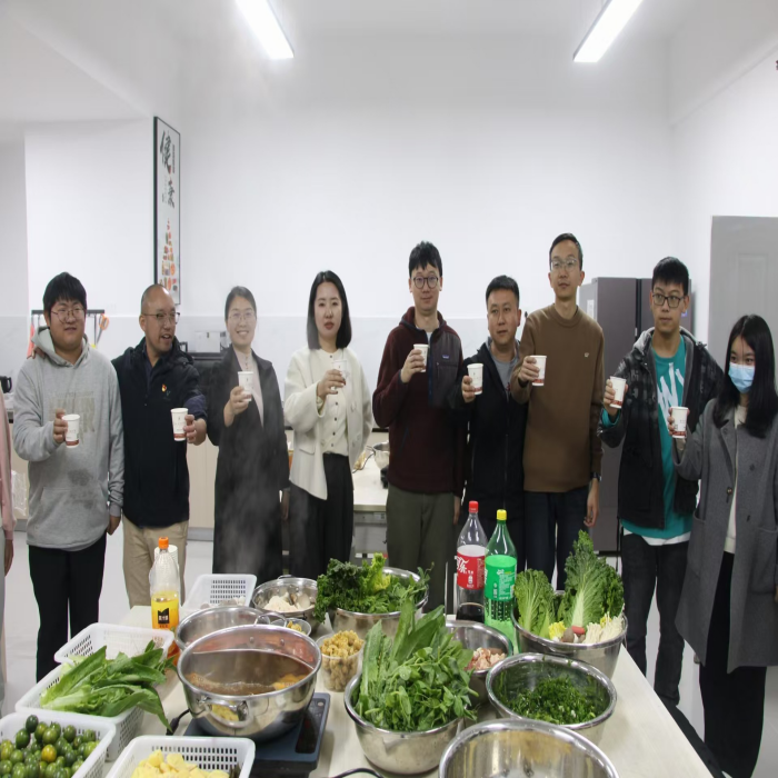 暖冬赠被传温情,火锅共煮聚人心——云南经济管理学院医学院暖冬关爱行动圆满落幕 第 13 张 暖冬赠被传温情,火锅共煮聚人心——云南经济管理学院医学院暖冬关爱行动圆满落幕 第 13 张