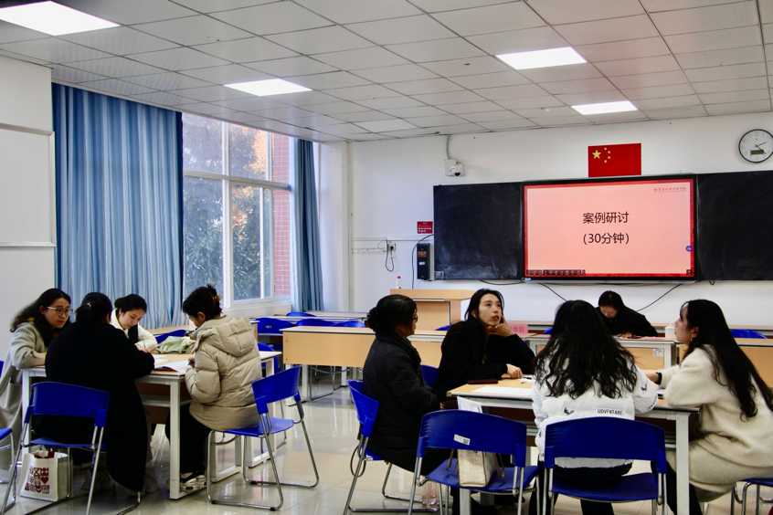 以赛促学强本领 锤炼初心担使命——云南经济管理学院医学院第八届辅导员素质能力大赛圆满落幕 第 15 张 以赛促学强本领 锤炼初心担使命——云南经济管理学院医学院第八届辅导员素质能力大赛圆满落幕 第 15 张