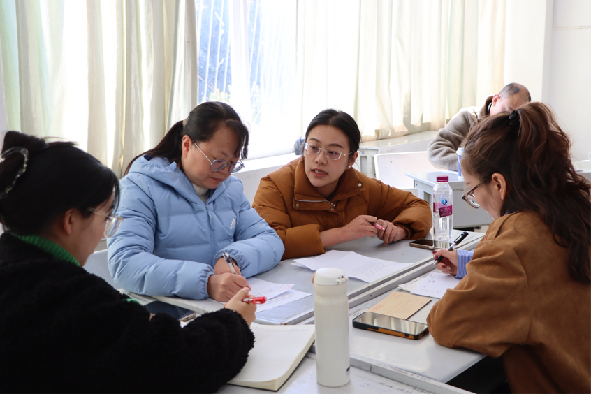 以赛促学强本领 锤炼初心担使命——云南经济管理学院医学院第八届辅导员素质能力大赛圆满落幕 第 16 张 以赛促学强本领 锤炼初心担使命——云南经济管理学院医学院第八届辅导员素质能力大赛圆满落幕 第 16 张